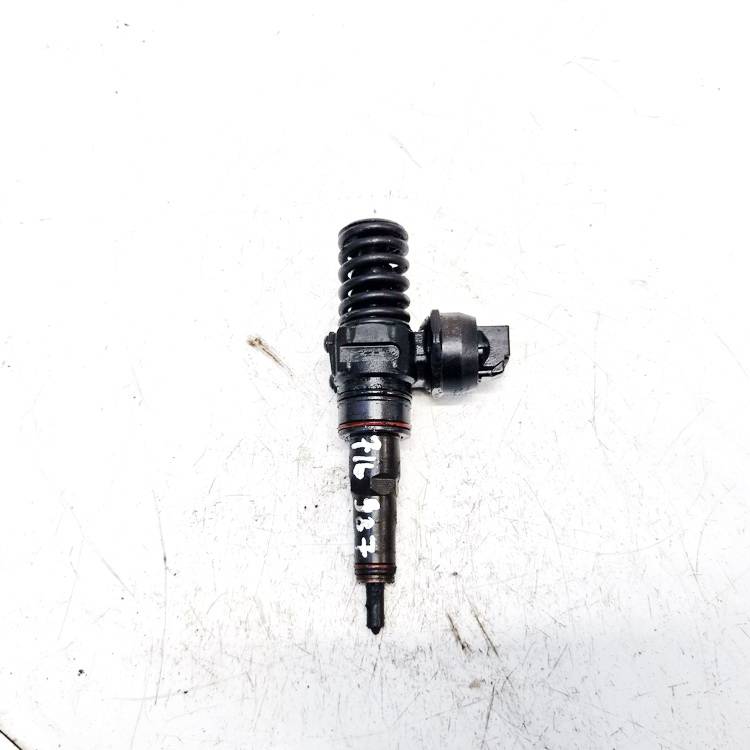 038130073AJ Volkswagen Passat 2002 Fuel Injector