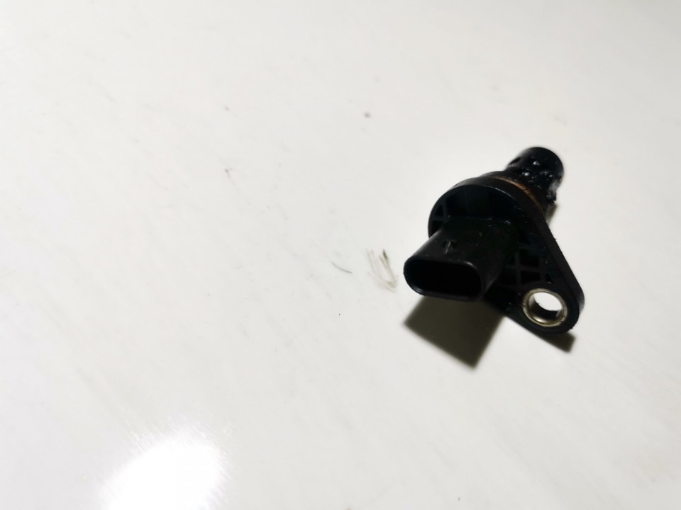 0281006100 55571978 Crankshaft Position Sensor Opel Insignia 2011 2.0L 15EUR EIS01337527 Used