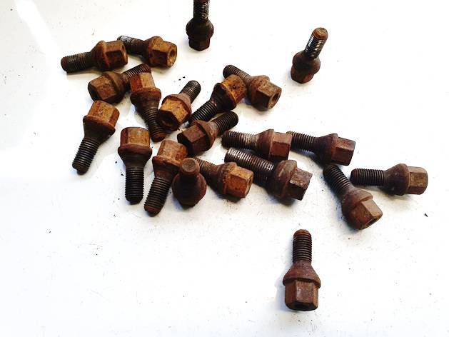 Opel Astra 2005 Zestaw śrub kół - Thumbnail 3