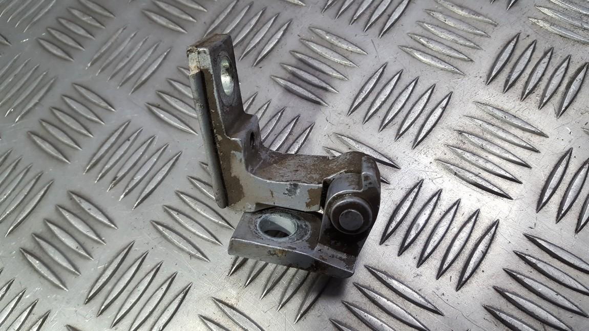 Audi A3 1998 Etuoven saranat - EDESSÄ