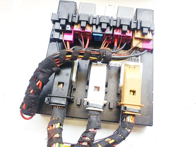 1K0937087A Skoda Superb 2009 General Module Comfort Relay (Unit) - Thumbnail 3