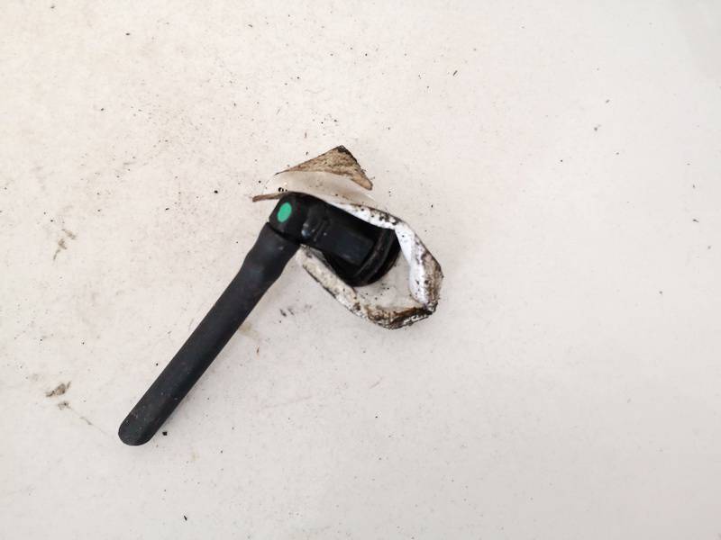 Mazda 3 2006 Dysza spryskiwacza przedniej szyby - Thumbnail 3