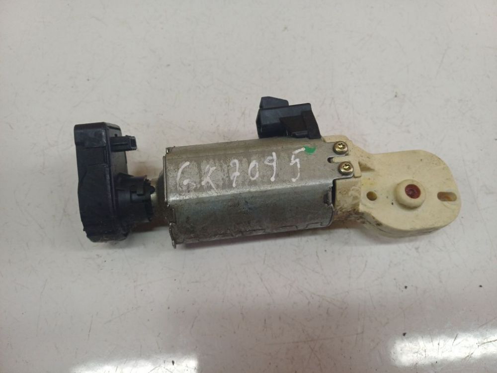 SM7000401 Cadillac SRX 2005 Istuimen moottori - EDESSÄ VASEMMALLA