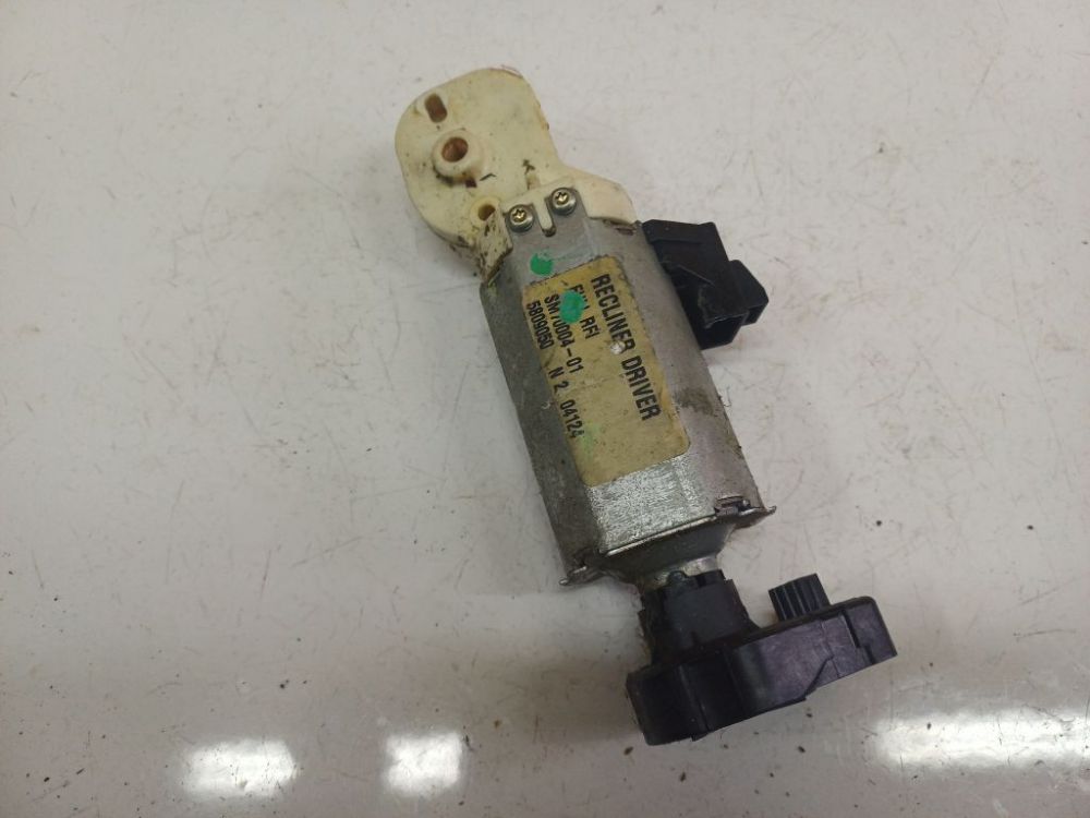 SM7000401 Cadillac SRX 2005 Istuimen moottori - EDESSÄ VASEMMALLA - Thumbnail 3