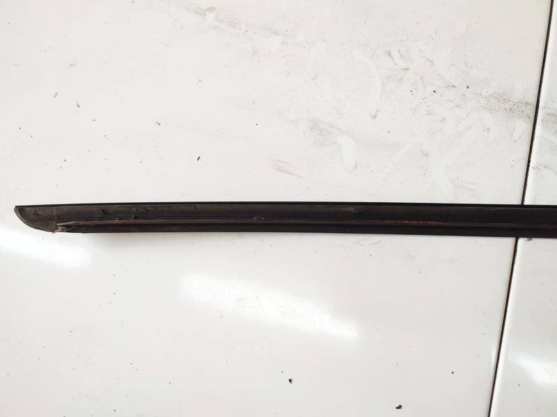 Audi A6 2000 Listwa szyby drzwi - TYLNE LEWE - Thumbnail 3