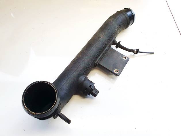 8D0145840A Volkswagen Passat 1997 Interkulerio zarna -  slanga - Thumbnail 2