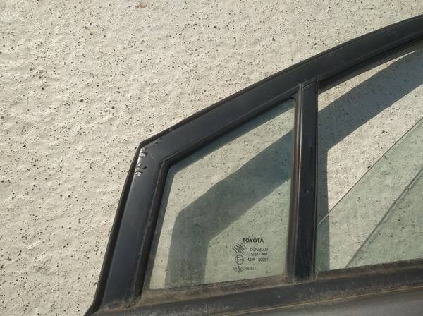 AS2 Toyota Corolla Verso 2006 Vent Window - FRONT LEFT