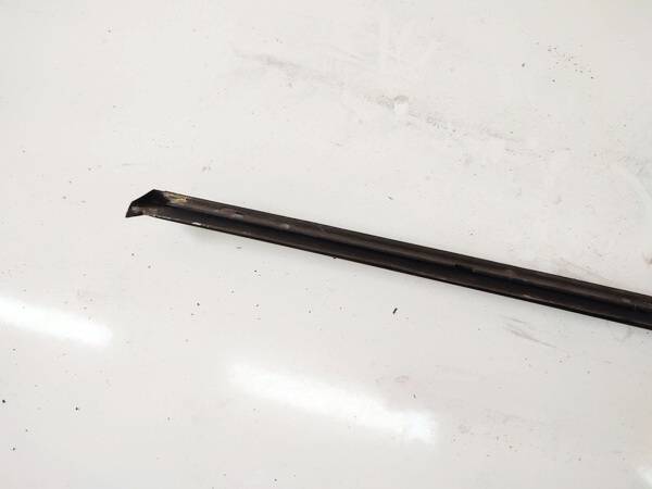 Volkswagen Phaeton 2002 Glass Trim Molding-weatherstripping - FRONT RIGHT - Thumbnail 3