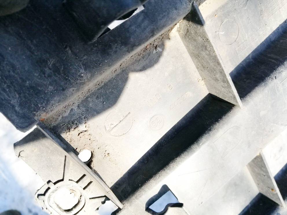 44328 Renault Laguna 2008 Apakšas aizsargs - Thumbnail 3