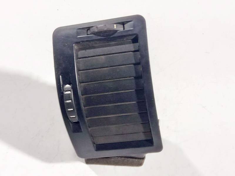 1Z0819701 Skoda Octavia 2004 Wloty powietrza do kabiny