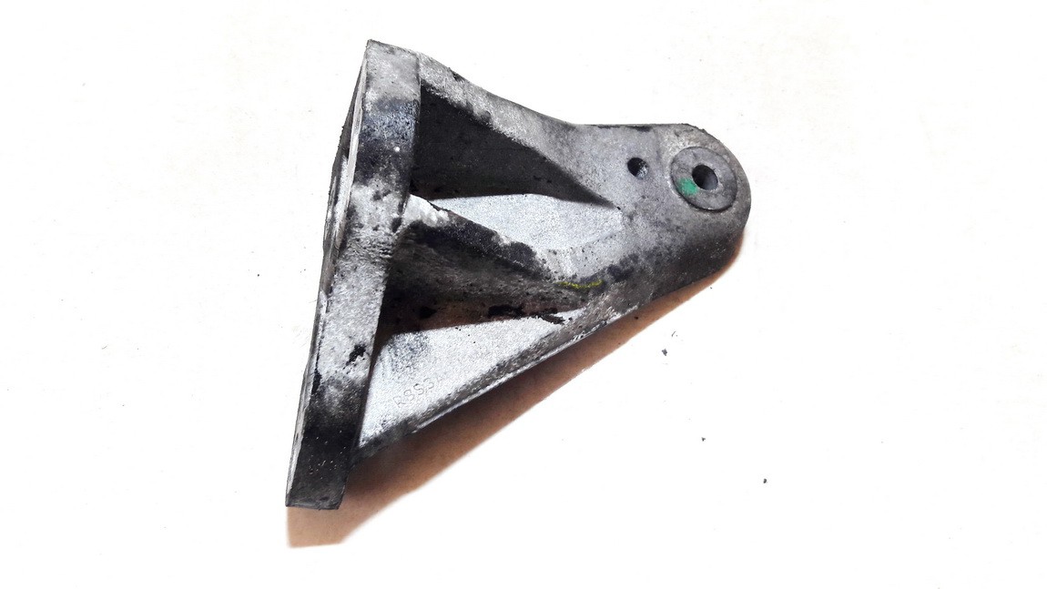 R8S3A Jaguar XF 2008 Engine Mount Bracket and Gearbox Mount Bracket