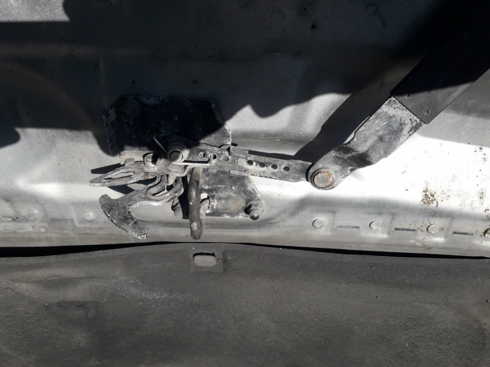 Audi A6 2003 Zamek maski - Thumbnail 2