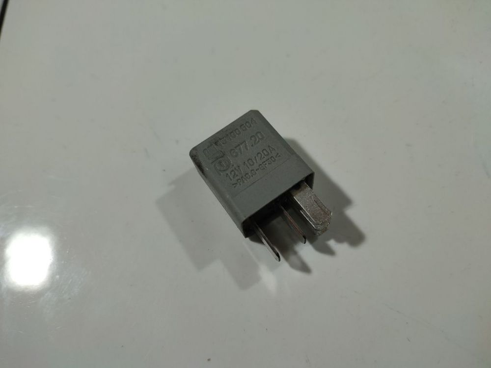 13100504 Opel Astra 2005 RELÉ PARA AUTOMÓVIL