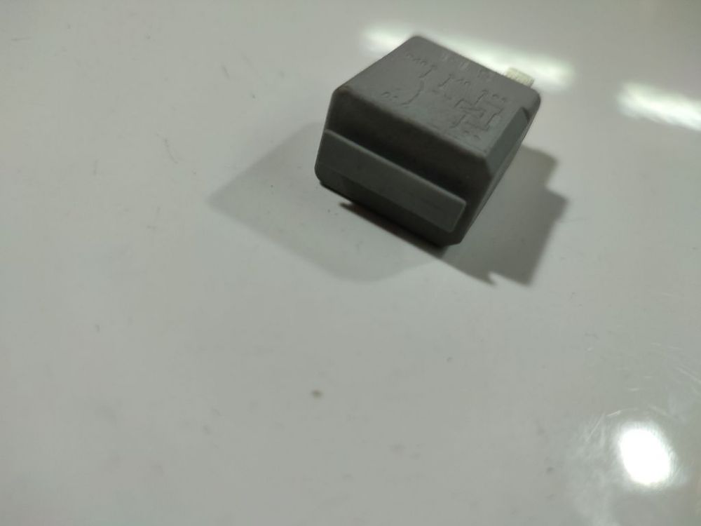 13100504 Opel Astra 2005 Relais, Arbeitsstrom - Thumbnail 3