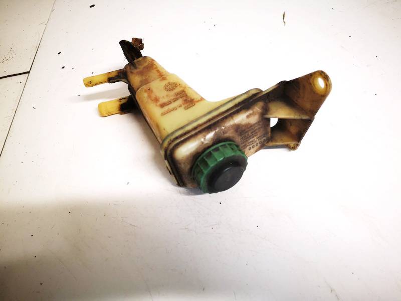8D0422373C Volkswagen Passat 1997 Power Steering Pump Oil Reservoir Tank