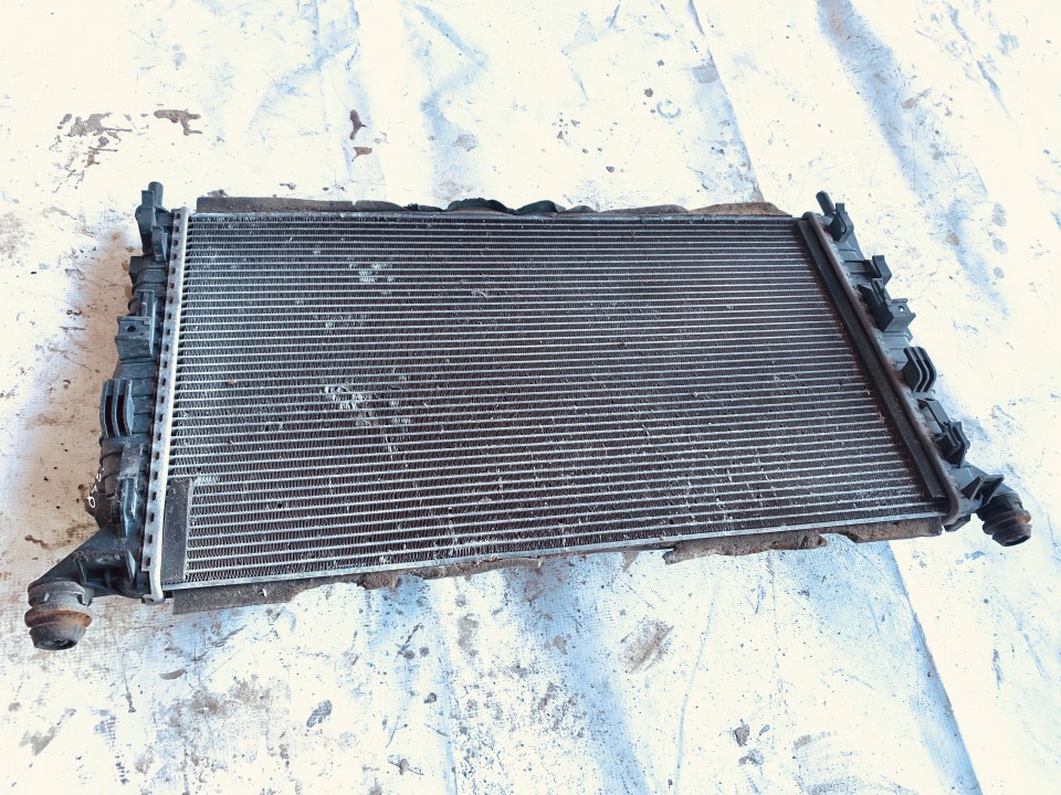 3M5H8005RK Ford Focus 2006 Ūdens radiators (dzesēšanas radiators)