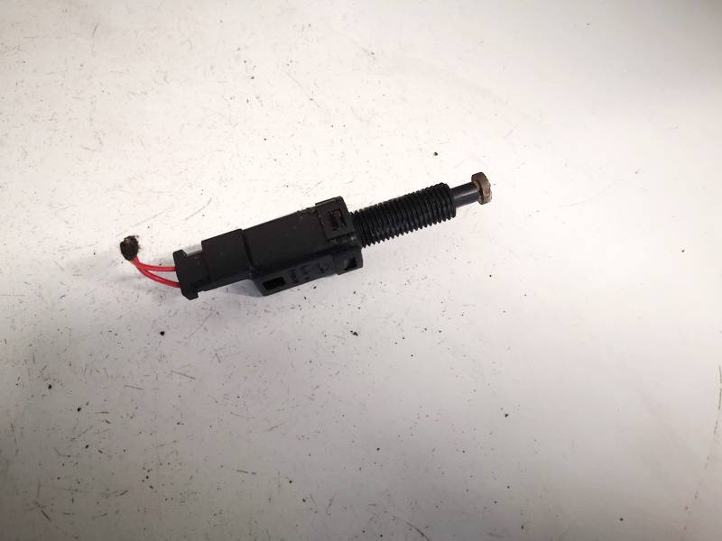 811907343B Audi A4 1999 Czujnik świateł hamulca (przekaźnik-klakson)