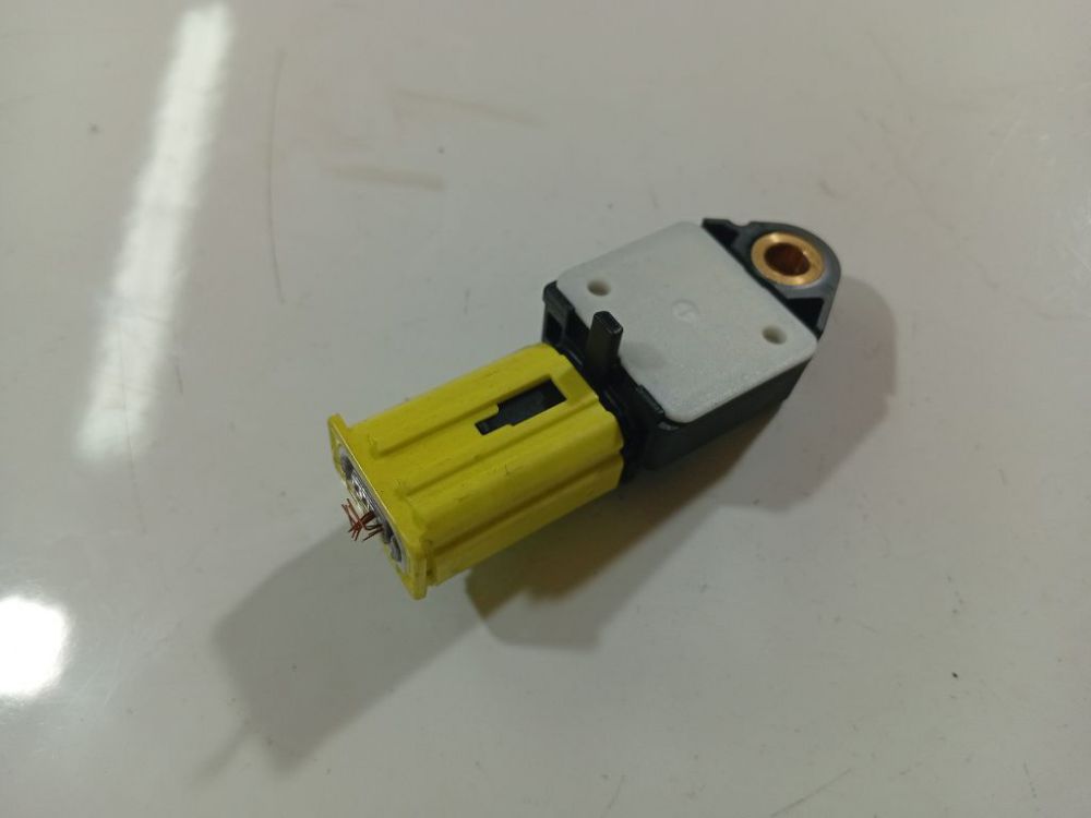 8983102080 Toyota Auris 2007 Srs Airbag crash sensor - Thumbnail 2
