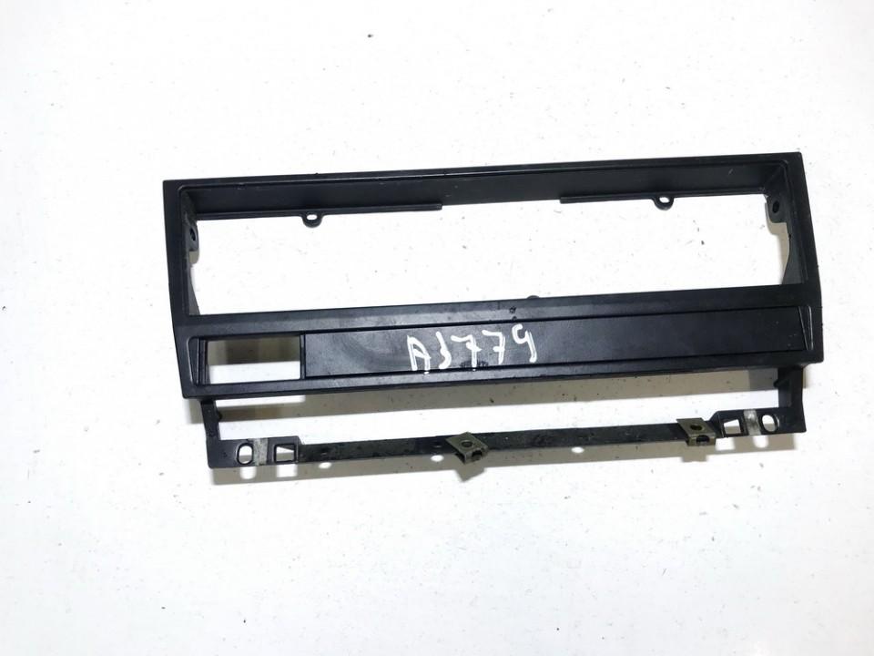 51168159690 BMW 5-Series 1996 Salono apdaila (plastmases)