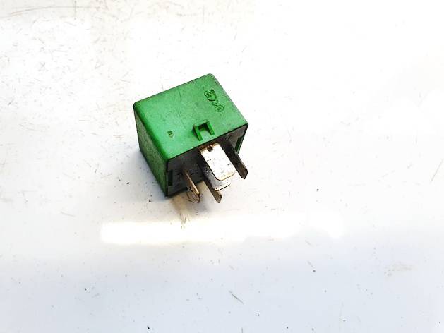 12V35A03531 Peugeot 206 2002 Relay module