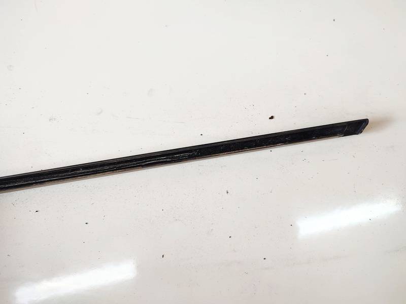 BMW 3-Series 2000 Glass Trim Molding-weatherstripping - REAR RIGHT - Thumbnail 3