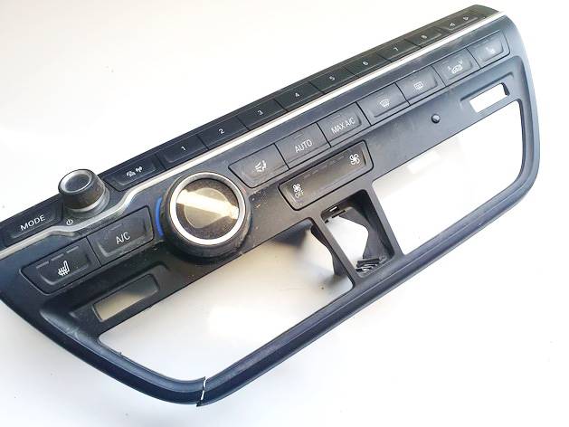 6131937912101 BMW i3 2015 Peciuko valdymas