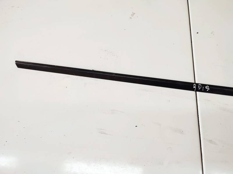 Audi A6 1999 Oven lasin tiivistelista  - TAKANA OIKEALLA - Thumbnail 2