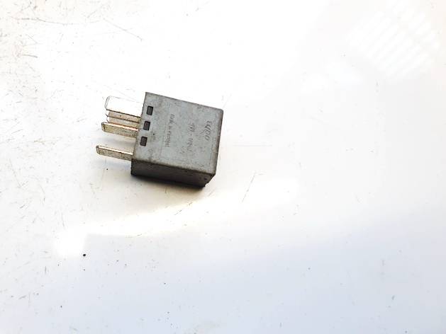 V23145A0101X001 Ford Focus 2003 Relay module - Thumbnail 3
