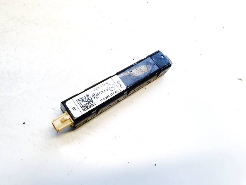 1T0035577AC Volkswagen Touran 2014 Antenna Module Unit