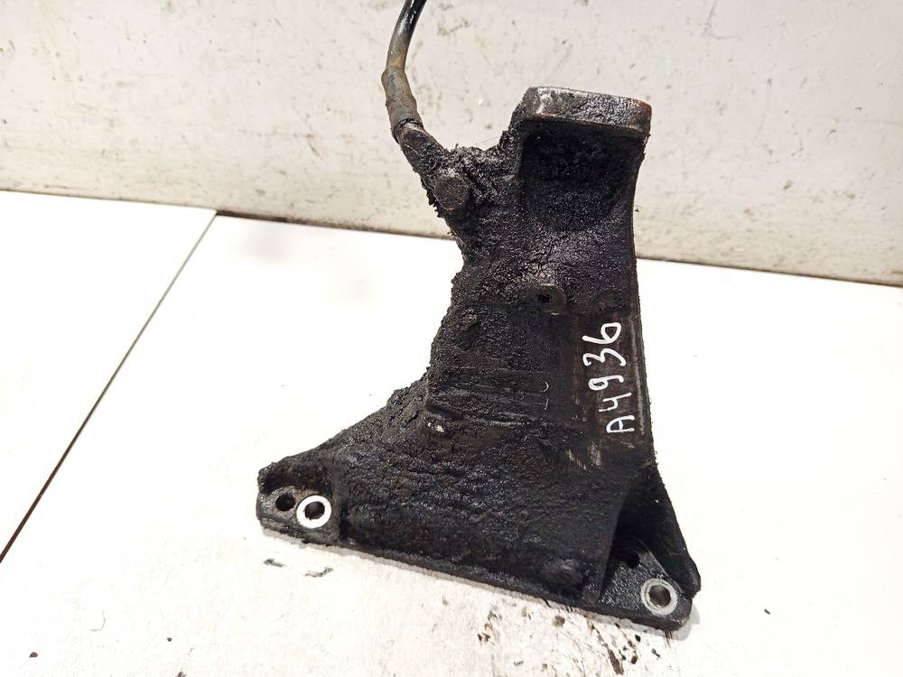 8D0199308F Audi A4 1996 Wspornik silnika