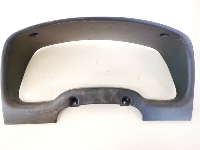 90561233 Opel Astra 2002 Speedometer Surround Trim