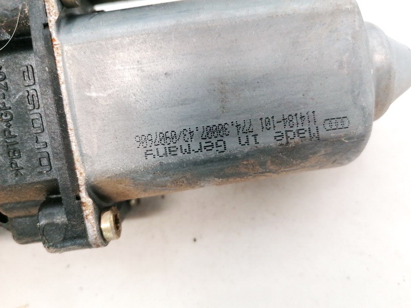 114184101 Audi A4 1998 MOTEUR DE LEVE VITRE AVANT DROIT - Thumbnail 3