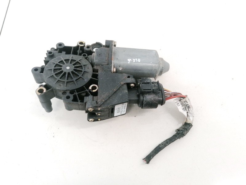 114184101 Audi A4 1998 Моторчик стеклоподъемника - передний правый