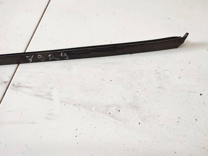 Audi A4 2001 Garniture Arriere Fenêtre Côté Gauche - Thumbnail 2