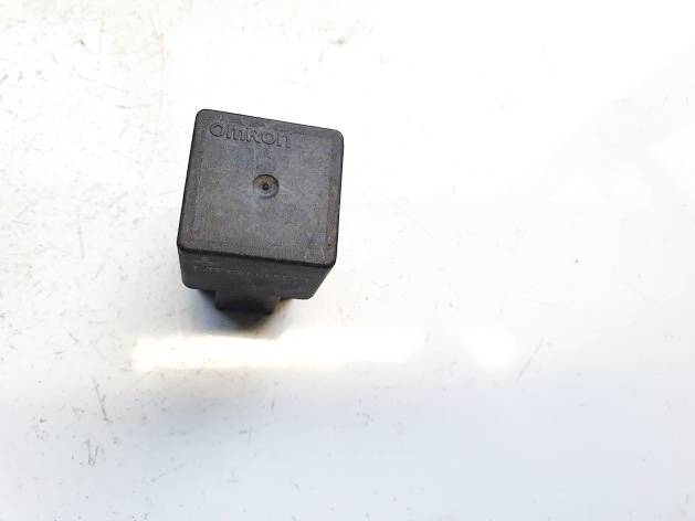 MR301971 Mitsubishi Pajero 2002 Relay module - Thumbnail 3