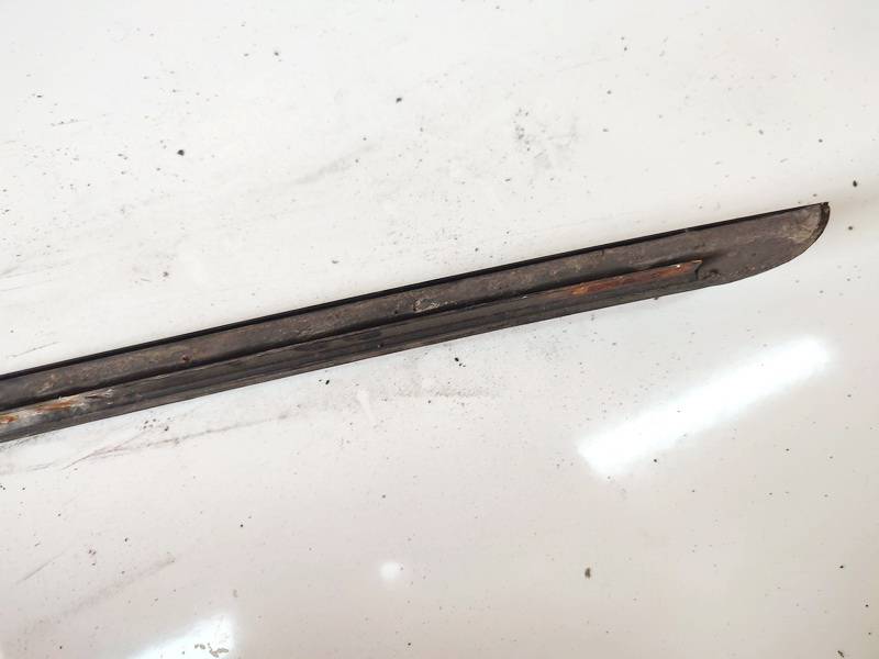 Audi A6 1999 Glass Trim Molding-weatherstripping - REAR LEFT - Thumbnail 3