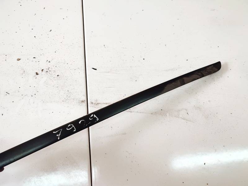 Audi A4 2001 Garniture Arriere Fenêtre Côté Droite - Thumbnail 2