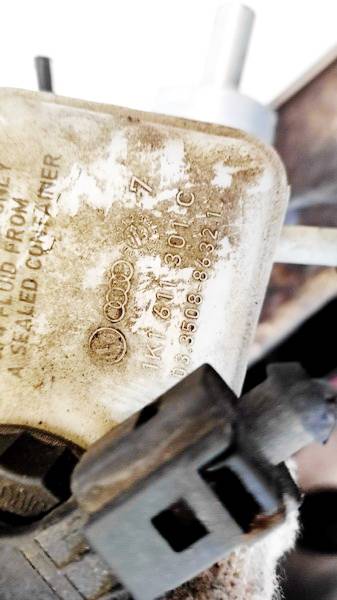 1K1611301C Volkswagen Golf 2006 Stabdziu skyscio bakelis - Thumbnail 3