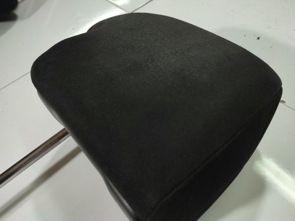 Peugeot 307 2006 подголовник - Thumbnail 2