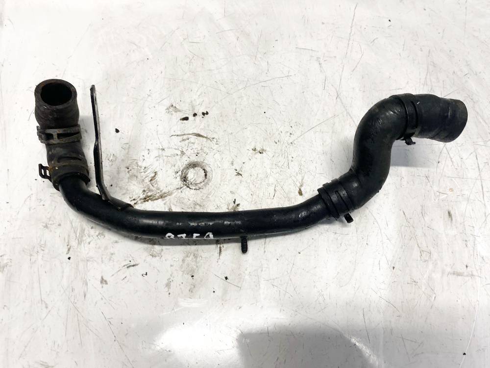 03L122157K Skoda Superb 2011 Vandens vamzdelis