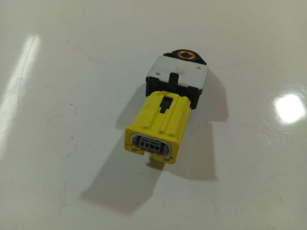 8983102080 Toyota Auris 2007 Srs Airbag crash sensor - Thumbnail 3