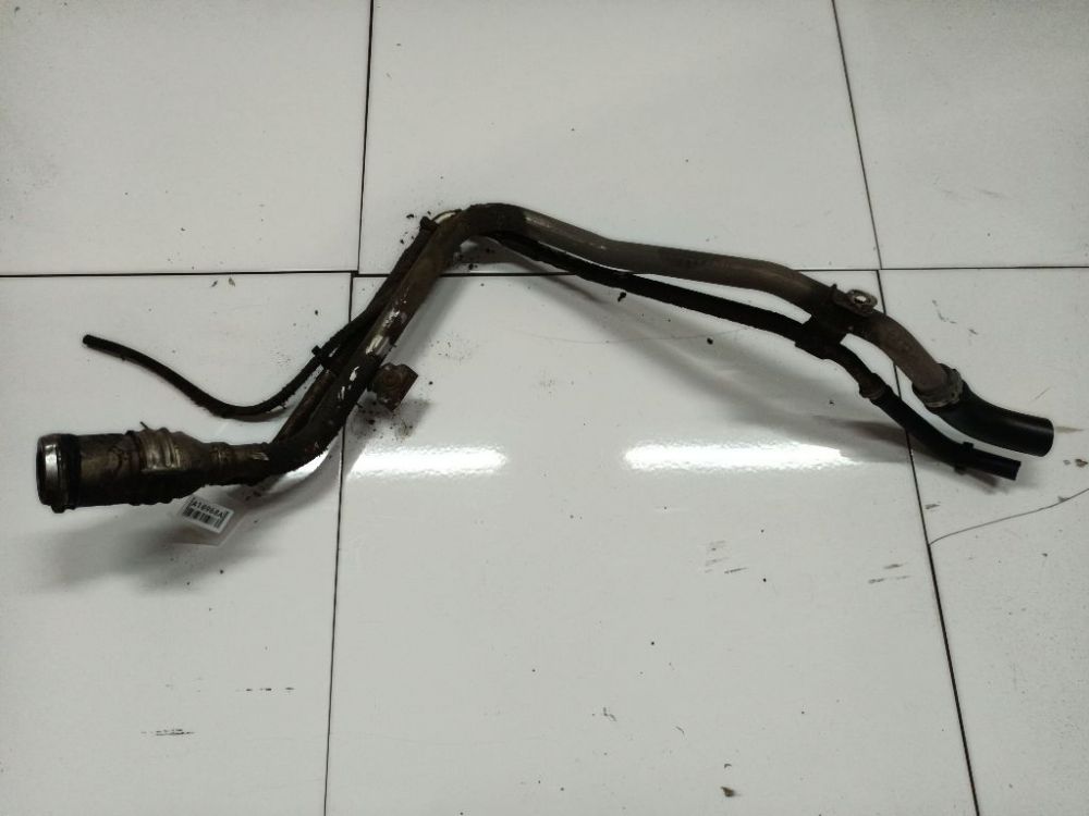 Ford Fiesta 2009 Króciec wlewu paliwa - Thumbnail 4