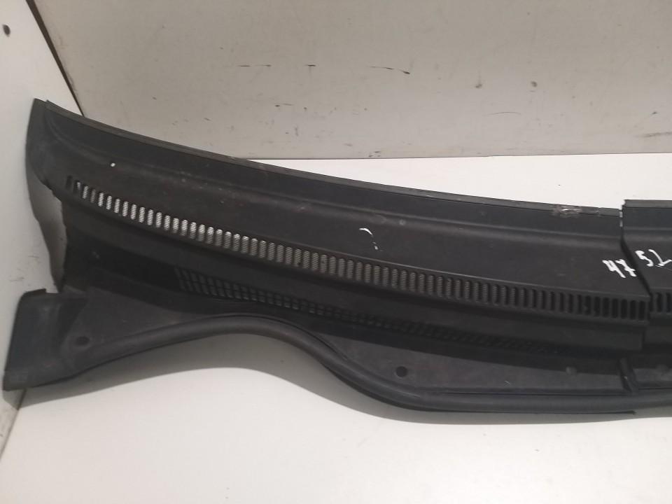 557820F010 Toyota Corolla Verso 2005 Abdeckung Windschutz Wasserkastenabdeckung