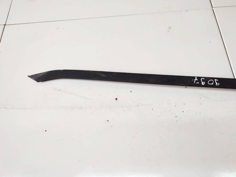 Audi A6 2000 Glass Trim Molding-weatherstripping - REAR RIGHT - Thumbnail 2