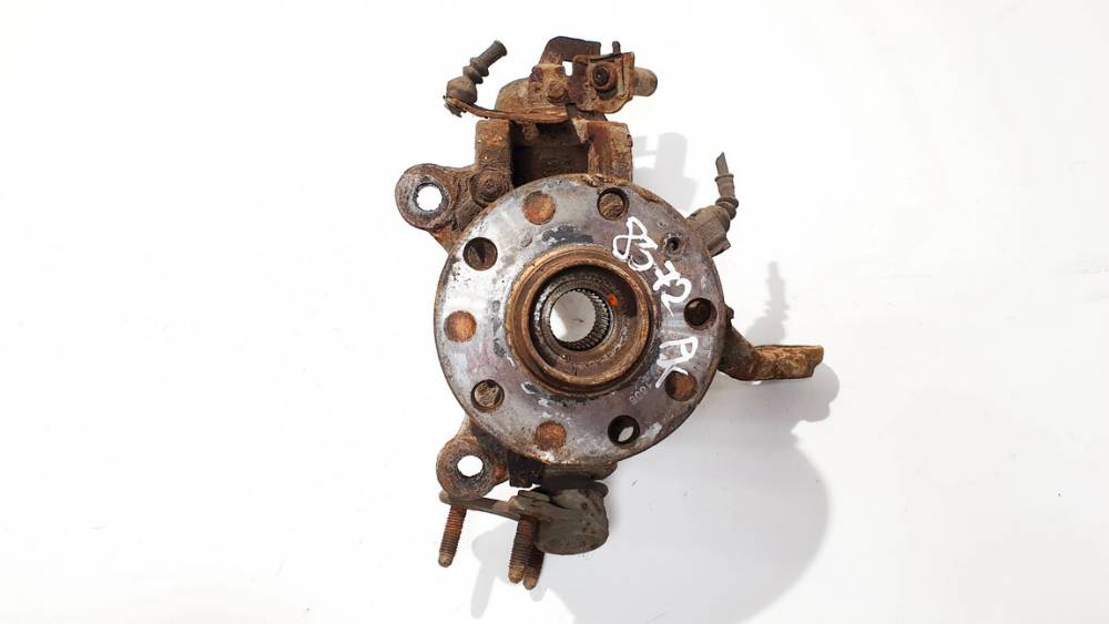 Volkswagen Touran 2004 fusée avant gauch