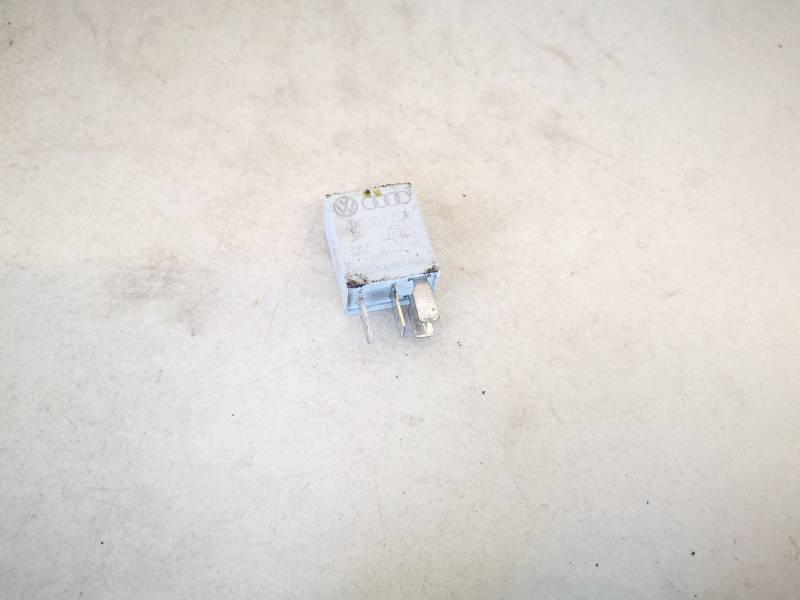 1K0951253 Volkswagen Caddy 2007 Relay module