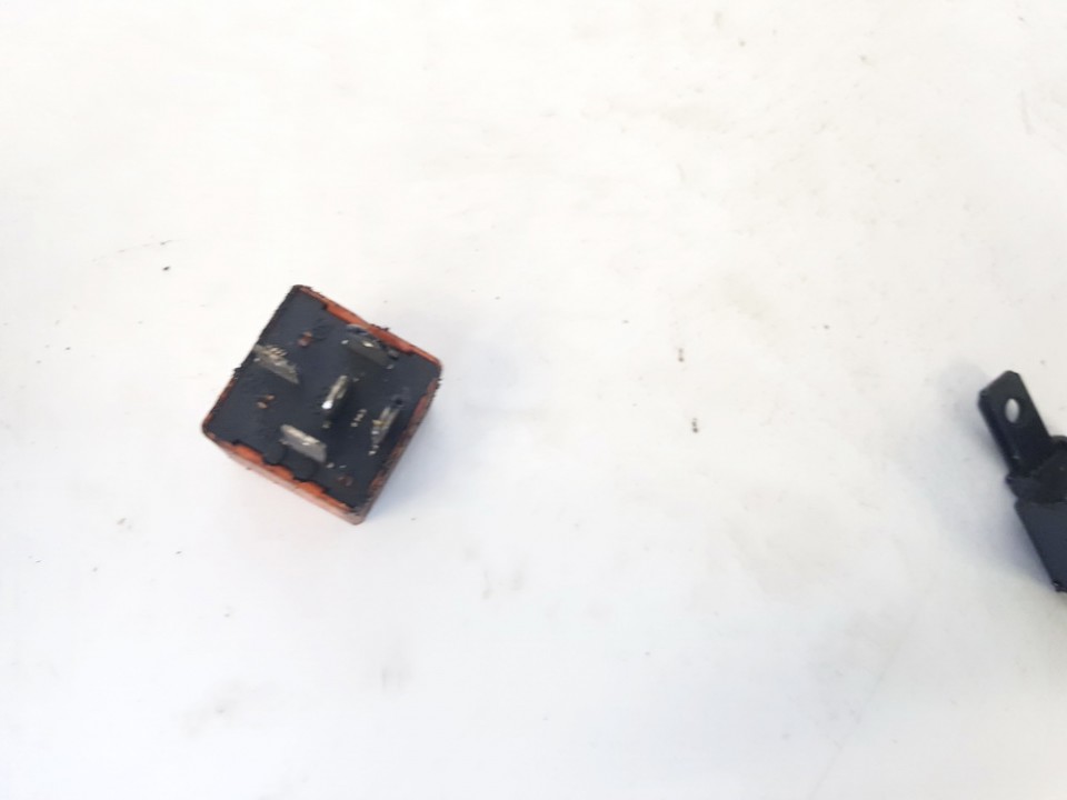 90459640 Opel Omega 1995 Relay module - Thumbnail 3