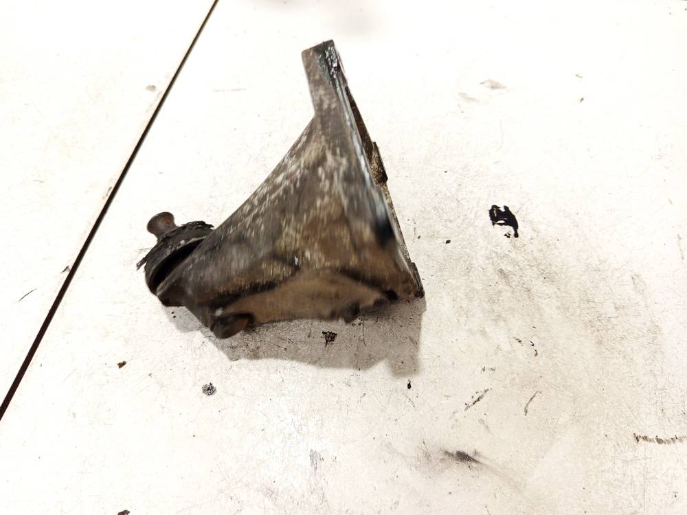 Mercedes-Benz E-CLASS 1996 Engine Mount Bracket and Gearbox Mount Bracket - Thumbnail 2