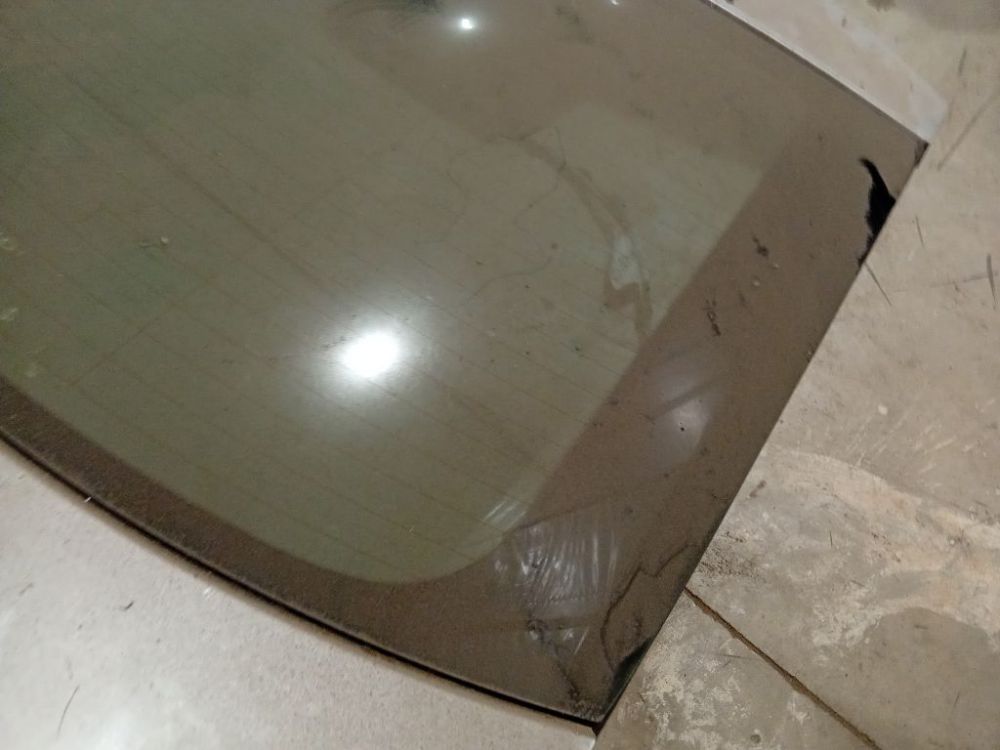 Ford Mondeo 2002 Window - REAR - Thumbnail 3