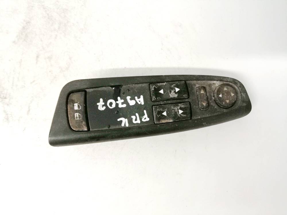 B569 Fiat Stilo 2003 Power window control (Window Regulator-Window Switch)